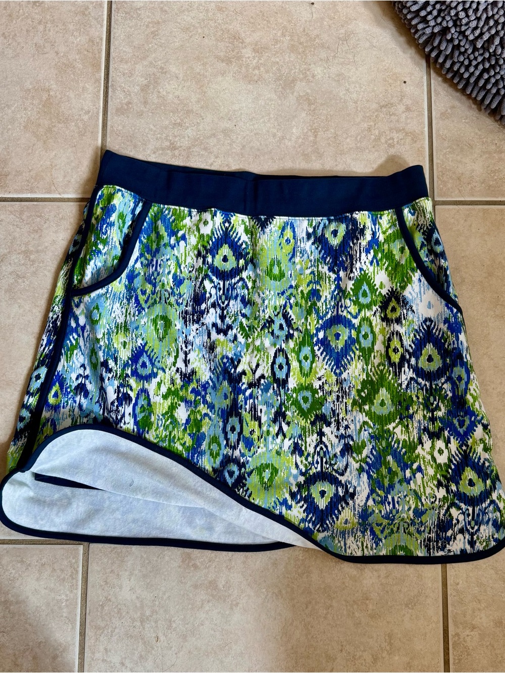 DENIM & CO Blue & Green Printed Circle SKORT with Navy Trim SIZE LARGE